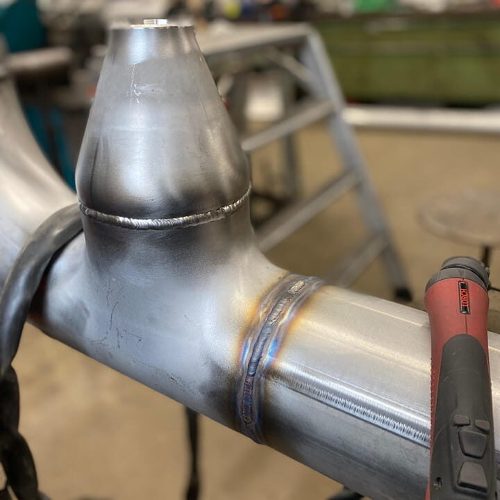 Bau-einer-Edelstahlleitung-DN150